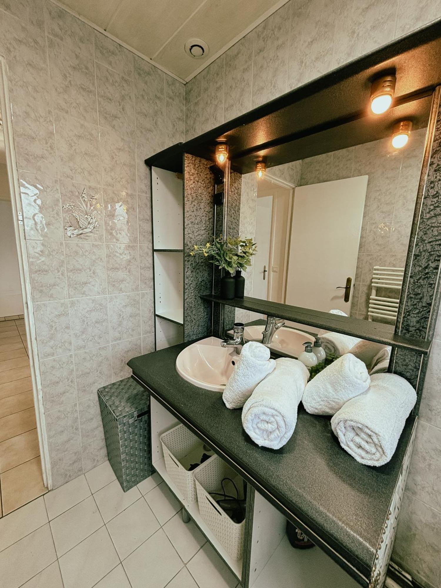 Duplex Avec Jardin - Proche Paris - Disneyland - Rer - Noisy-le-Grand Eksteriør billede
